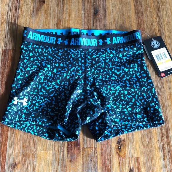 Under Armour Pants - NWT Under Armour Heatgear Print Compression Shorts